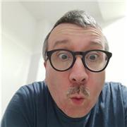 Insegno italiano, sono laureato in scienze della comunicazione e abito a Perugia. Amo aiutare il prossimo e cercherò di aiutarvi.